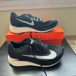 Nike Women's Black and White Trainers
